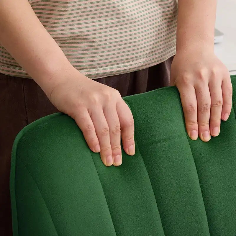Ergonomischer drehbarer Bürostuhl mit gepolsterter Sitzfläche und Lordosenstütze