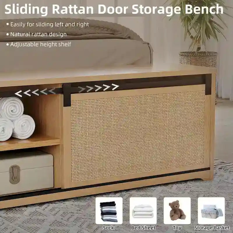 Bettgestell aus natürlichem Rattan mit Stauraum im Fußteil mit Schiebetür im Scheunentor-Stil