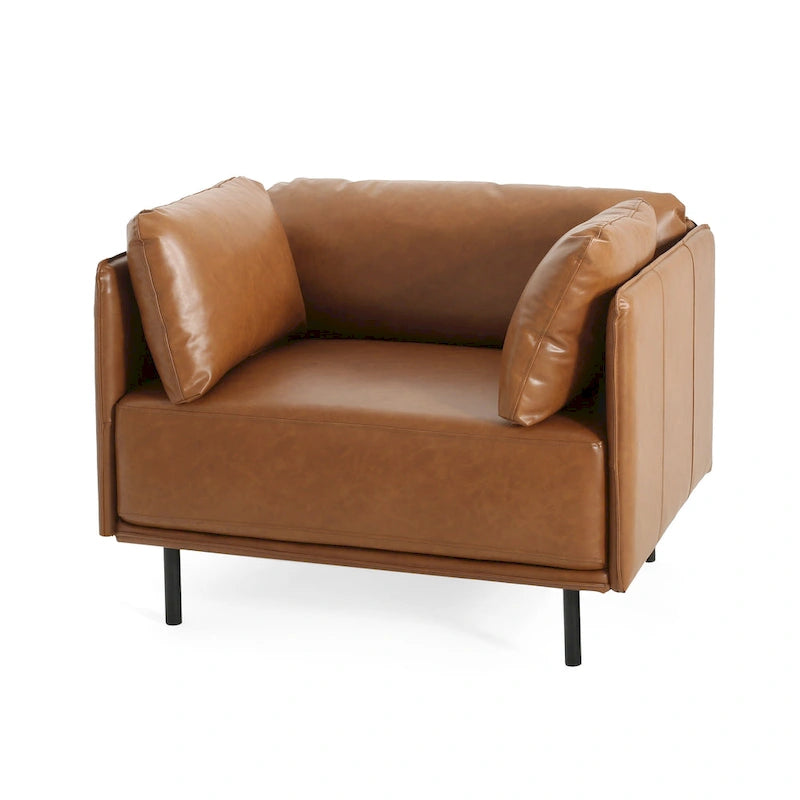 Moderner gepolsterter Loungesessel mit Metallbeinen und Kissen