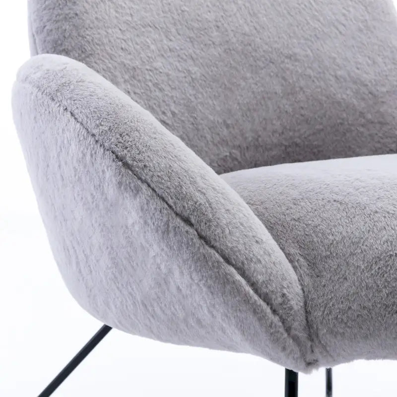 Moderner Akzent-Sessel mit Berber-Fleece-Bezug und schwarzem Metall-Kreuzfuß