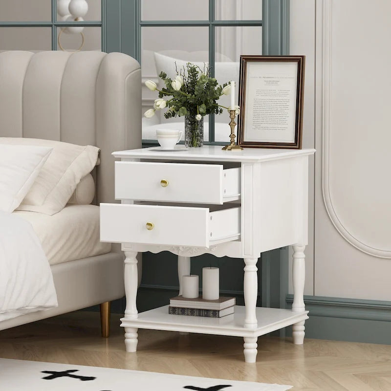 Comodino in legno laccato bianco con due cassetti e ripiano aperto