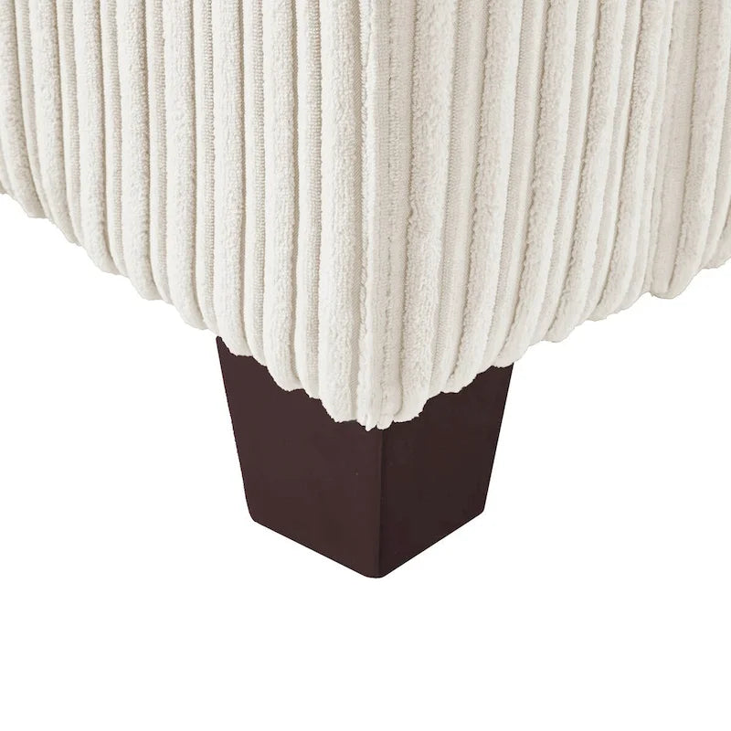 Modernes Cordsofa für drei Personen mit gerollten Armlehnen und abnehmbaren Kissen