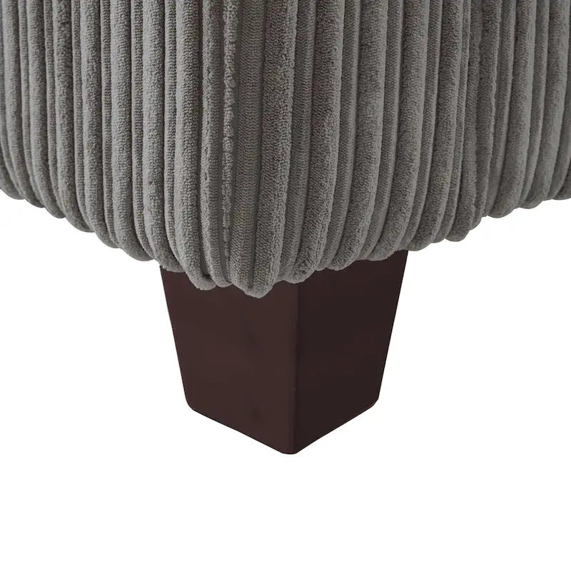 Modernes Cordsofa für drei Personen mit gerollten Armlehnen und abnehmbaren Kissen